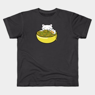 Hungry cat wants to eat tasty ramen noodles Kids T-Shirt